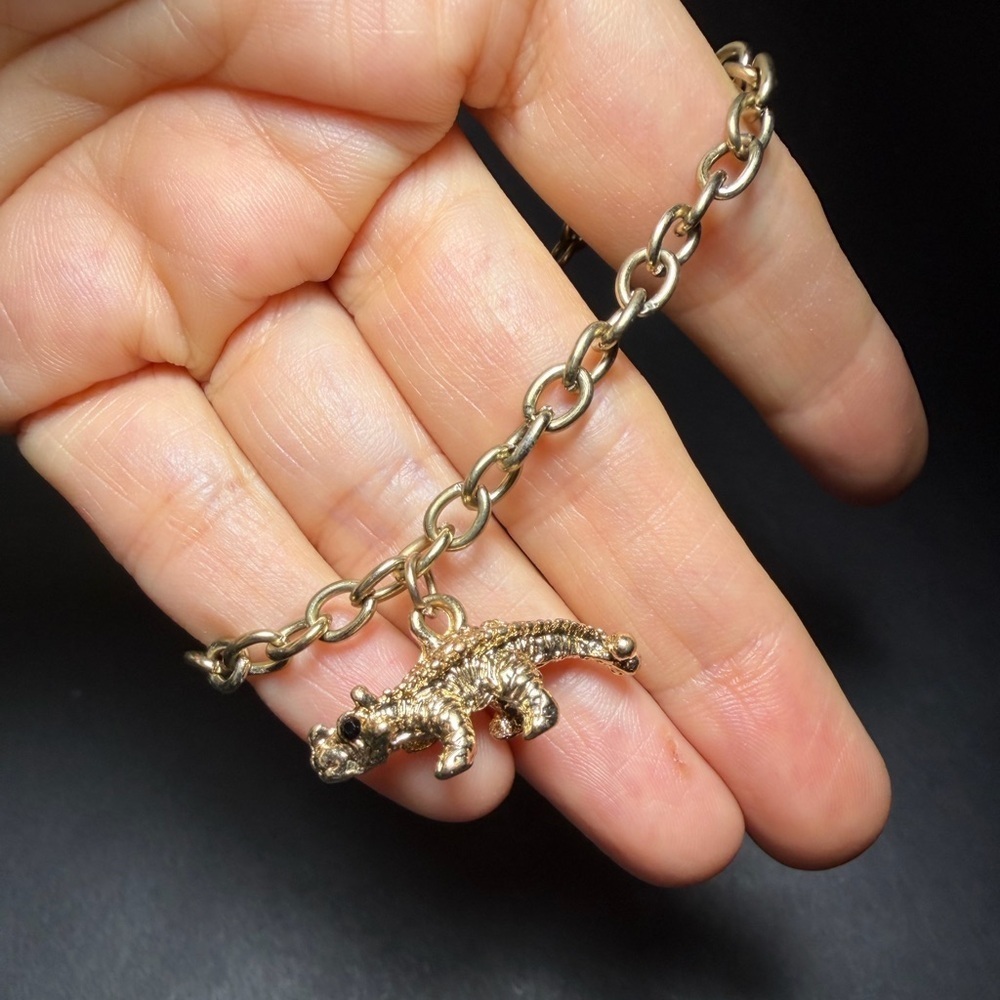 Fashion Jewelry Gold Reptile Charm Bracelet - Picture 10 of 10